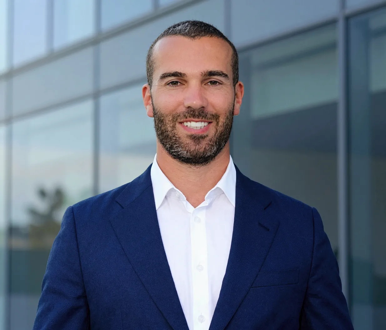 Tarek von Structura Investments – Gründer und Options-Experte für strukturierten Kapitalaufbau
